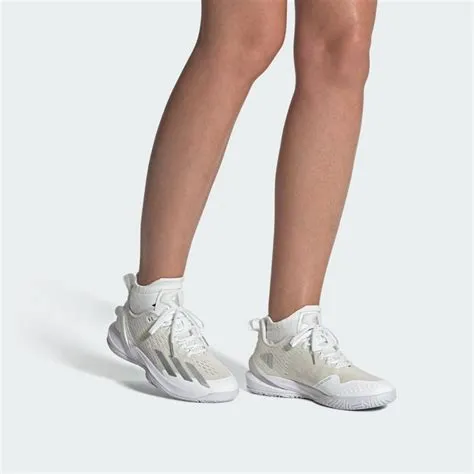 promo-sepatu-tenis-adidas-khusus-wanita-Promo-Sepatu