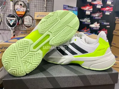 sepatu-tenis-adidas-best-seller-Sepatu-Tenis