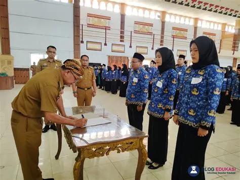 pegawai-negeri-sipil-di-indonesia-Pegawai-Negeri